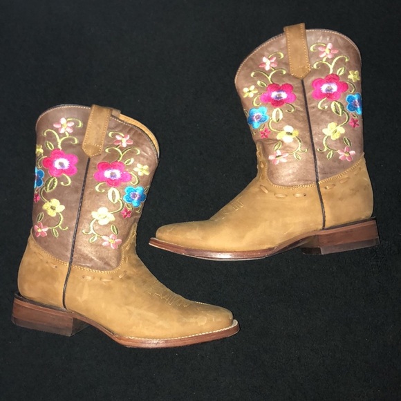 Black stone Boots - Picture 2 of 11